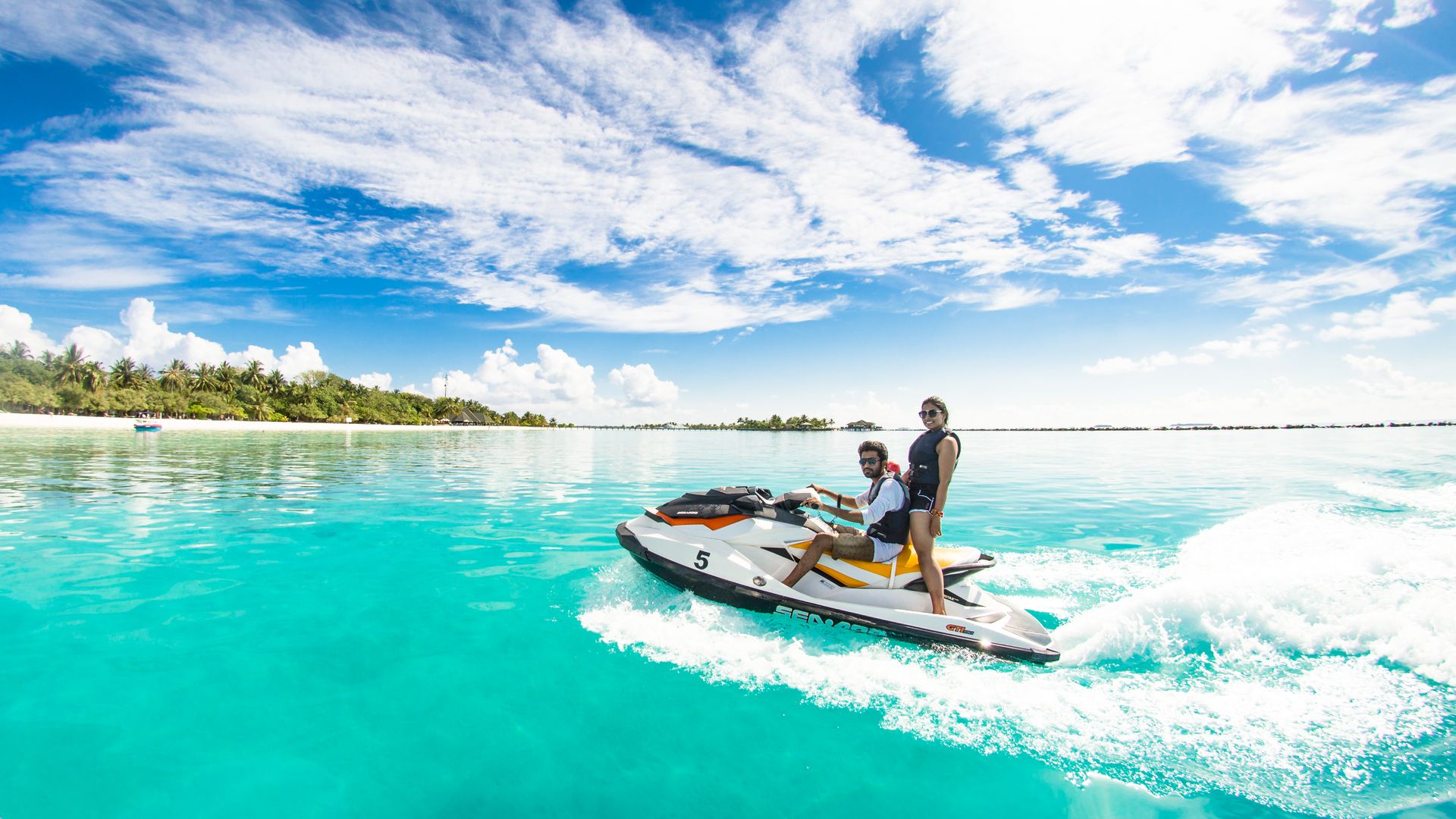 Dominican Rep. Practical Guide: Official Websites, Booking Platforms, Transport, SIM, Money, Emergency Numbers