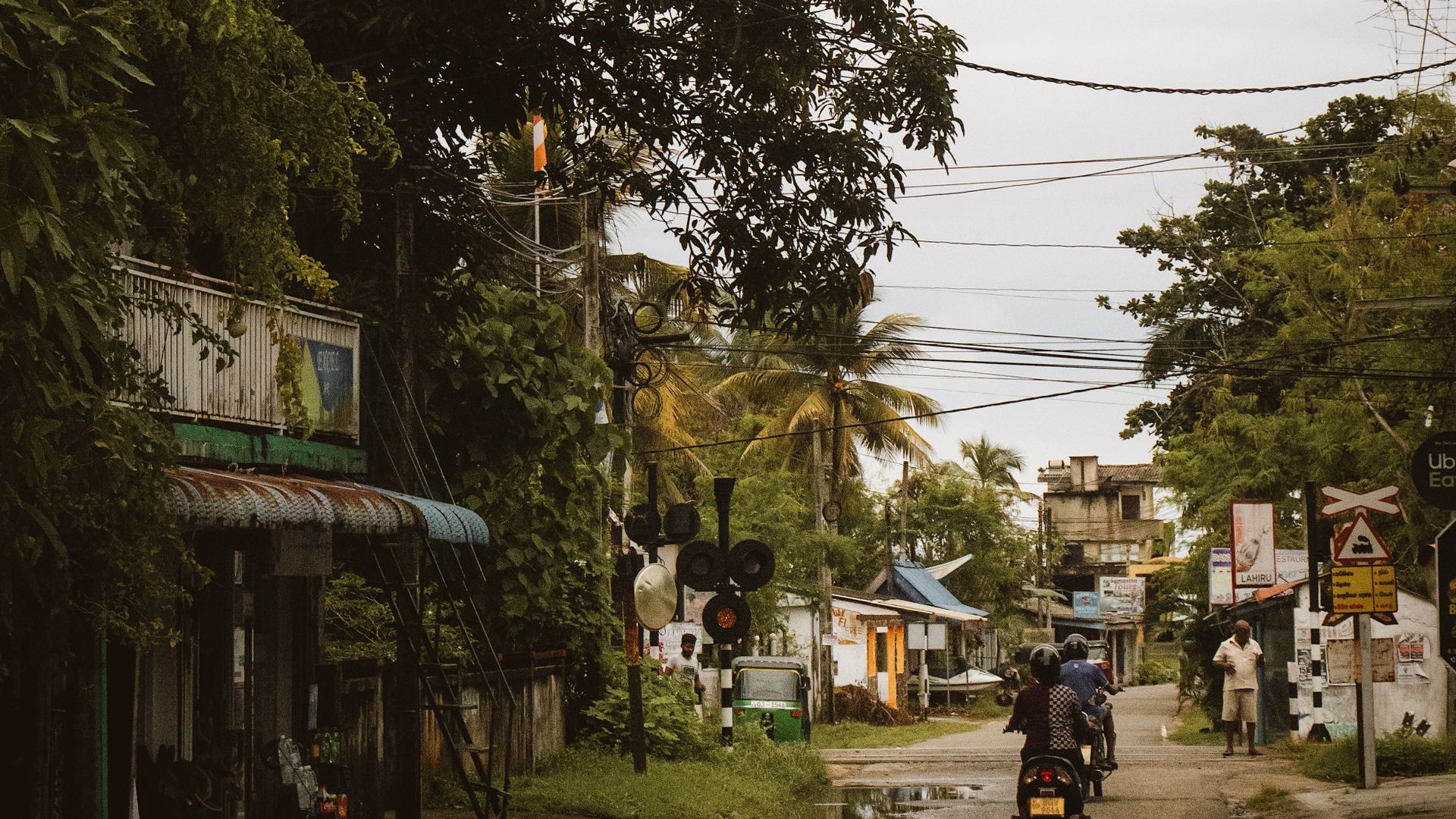 Sri Lanka for Indians: Interesting Facts, Cultural Tips, Food Guide, Scam Warnings, Emergency Contacts