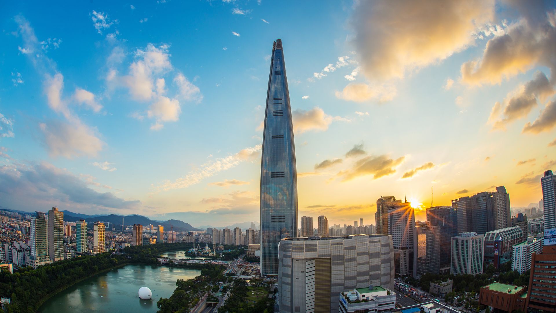 South Korea Practical Guide: Official Websites, Booking Platforms, Transport, SIM, Money, Emergency Numbers