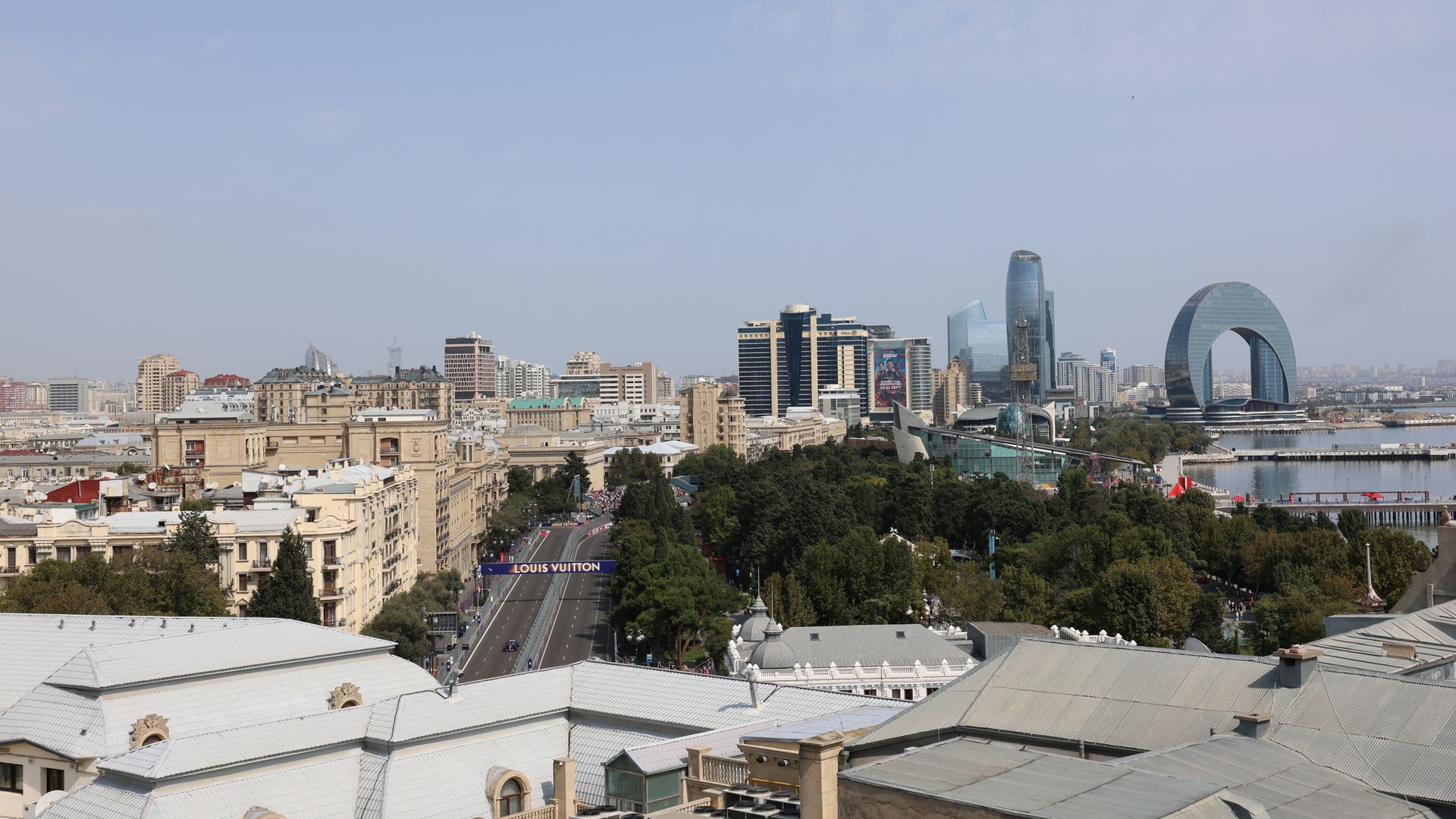 Azerbaijan Practical Guide: Official Websites, Booking Platforms, Transport, SIM, Money, Emergency Numbers